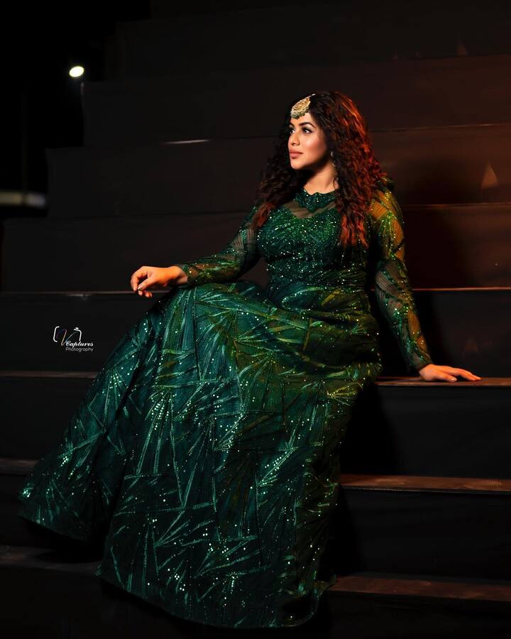 పూర్ణ అందమైన ఫోటోలు -Image Credit: Shamna Khasim/Instagram