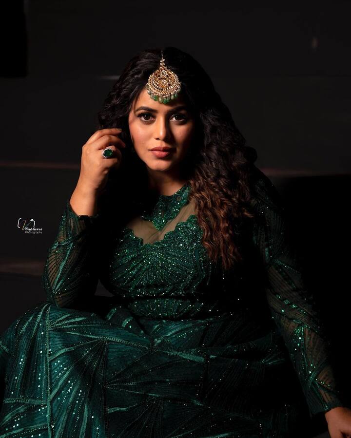 పూర్ణ అందమైన ఫోటోలు -Image Credit: Shamna Khasim/Instagram