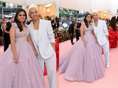 Isha A: जब Met Gala के पिंक कार्पेट पर उतरीं Isha Ambani, डीप नेक गाउन में दीपिका-प्रियंका को दी कड़ी टक्कर