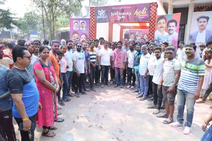 यावेळी सतेज पाटील यांनी महोत्सवास भेट देऊन उपस्थितांना रंगपंचमीच्या शुभेच्छा दिल्या.