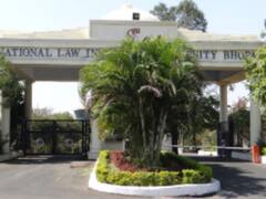 पुलिस कमिश्रर के बेटे की रैगिंग करना पड़ा भारी,  भोपाल NLIU के तीन वरिष्ठ छात्रों पर गिरी गाज