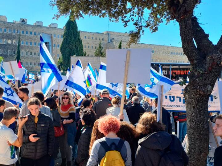 Israel one of the largest ever protest witnesses know the reason Israel Protest: अपने अब तक के सबसे बड़े विरोध प्रदर्शन का गवाह बना इजरायल, जानिए इसकी वजह