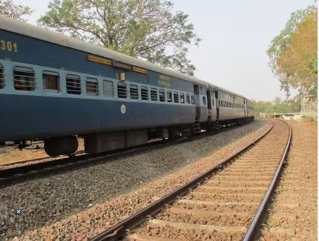 ਤੁਸੀਂ ਜਾਣਦੇ ਹੋ ਕਿ ਟ੍ਰੇਨਾਂ ਦੇ ਨਾਮ ਕਿਵੇਂ ਤੈਅ ਕੀਤੇ ਜਾਂਦੇ ਹਨ ਅਤੇ ਪ੍ਰਕਿਰਿਆ ਕੀ ਹੁੰਦੀ ਹੈ।