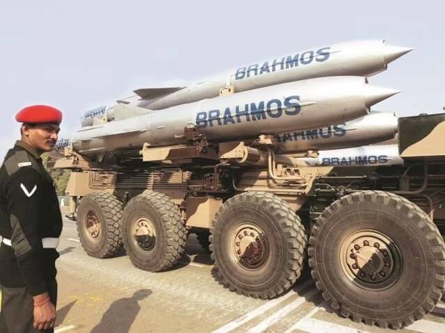 Indian Navy Set To Place Orders For Over 200 BrahMos Supersonic Cruise Missiles Indian Navy Set To Place Orders For Over 200 BrahMos Supersonic Cruise Missiles