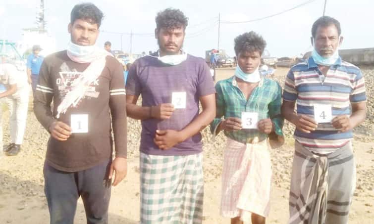 Pudukottai fishermen capture 4  Sri Lanka Navy TNN புதுக்கோட்டை மீனவர்கள் 4 பேர் சிறைபிடிப்பு - இலங்கை கடற்படை அட்டூழியம்