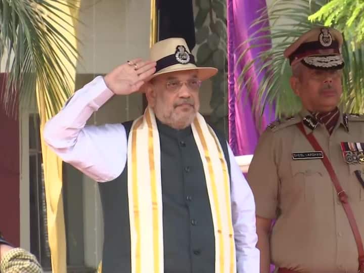 Union Home Minister Amit Shah attends the 54th CISF Raising Day parade in Hyderabad Amit Shah: మోదీ లక్ష్యం నెరవేర్చడంలో CISF పాత్ర కీలకం - రైజింగ్ డే పరేడ్‌లో అమిత్ షా