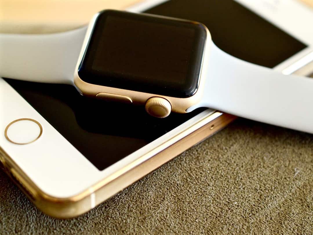 Smartwatch under 2000 for both men and women Smartwatches: రూ. 2 వేల లోపు బెస్ట్ స్మార్ట్ వాచెస్ ఇవే - మీ హెల్త్‌నూ ట్రాక్ చేస్తాయ్!