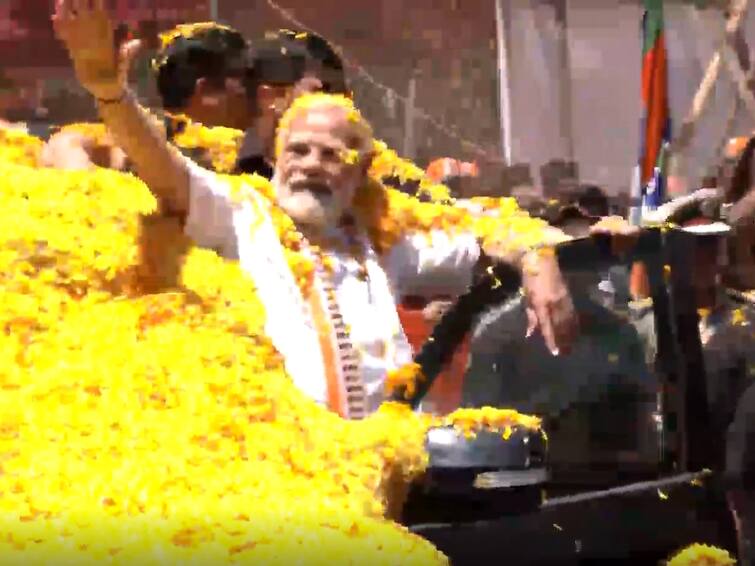 Karnataka Assembly Elections: PM Modi to go on 2-km roadshow in Mandya today targets Old Mysuru region PM Modi Showered With Flowers At Mega BJP Roadshow In Karnataka's Mandya — Watch