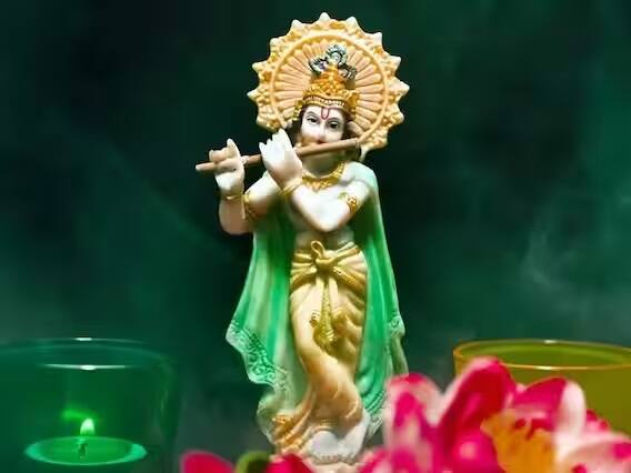 Rang Panchami 2023: રંગ પંચમી પર કરો આ ખાસ ઉપાય, મા લક્ષ્મીની થશે અપાર કૃપા, ધનની કમી થશે દૂર Rang Panchami 12 march 2023 upay do these remedies to get maa Lakshmi blessings Rang Panchami 2023: રંગ પંચમી પર કરો આ ખાસ ઉપાય, મા લક્ષ્મીની થશે અપાર કૃપા, ધનની કમી થશે દૂર