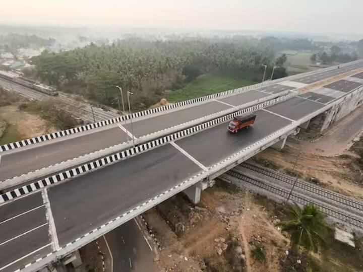 Bengaluru-Mysuru Expressway: बेंगलुरु-मैसूर एक्सप्रेसवे से 3 घंटे का सफर सिर्फ 75 मिनट, पीएम मोदी ने किया उद्घाटन, जानें खासियतें PM Modi inaugurated the bengaluru mysore expressway know what are its specialties Bengaluru-Mysuru Expressway: बेंगलुरु-मैसूर एक्सप्रेसवे से 3 घंटे का सफर सिर्फ 75 मिनट, पीएम मोदी ने किया उद्घाटन, जानें खासियतें