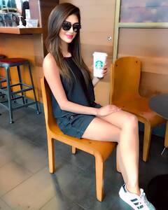 In Pics: किसी बॉलीवुड एक्ट्रेस से कम नहीं हैं केशव महाराज की पत्नी, शादी के लिए झेली थी मुश्किलें