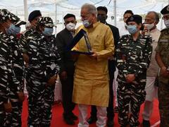 नक्सलियों से लोहा लेने वालों को CM भूपेश बघेल का होली गिफ्ट, पहली बार 77 जवानों को प्रमोशन