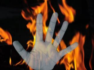 Fire Accident: புலம்பெயர்ந்தோர் முகாமில் பயங்கர தீ விபத்து - 39 பேர் உடல் கருகி பலி..! திட்டமிட்ட சதியா?