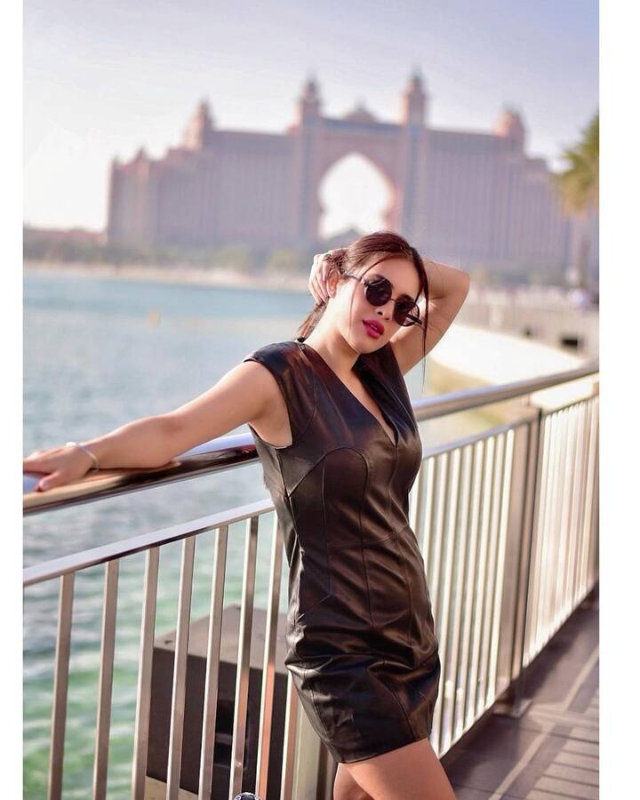 नेहा मलिक इंस्टाग्राम पर काफी ज्यादा एक्टिव हैं. जहां एक्ट्रेस हर दिन अपने हॉट लुक से इंटरनेट का पारा हाई करती रहती हैं.