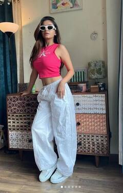 Anushka Sen: ਪਿੰਕ ਕ੍ਰੌਪ ਟਾਪ ਪਾ ਕੇ ਅਨੁਸ਼ਕਾ ਸੇਨ ਨੇ ਦਿੱਤੇ ਸਿਜ਼ਲਿੰਗ ਪੋਜ਼, ਤਸਵੀਰਾਂ ਦੇਖ ਕੇ ਉੱਡੇ ਫੈਨਜ਼ ਦੇ ਹੋਸ਼