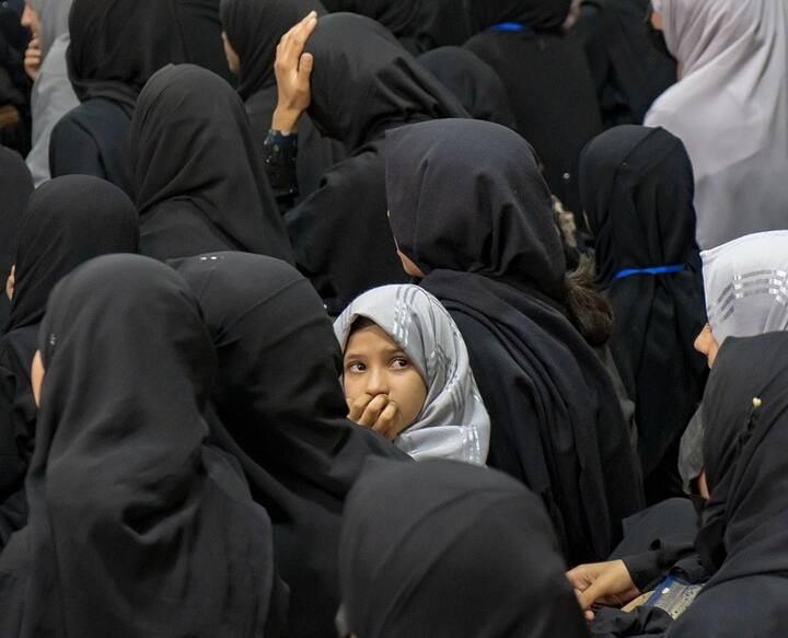 Poisoning of schoolgirls In Iran more than 100 Government Employees Arrested As suspected in Poisonings Cases Poisonings in Iran: ईरान में 5000 लड़कियों को जहर देने के मामले में 100 से ज्यादा गिरफ्तार, आरोपियों में ज्यादातर सरकारी कर्मचारी