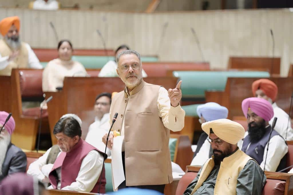 Punjab News: ਪੰਜਾਬੀਆਂ ਲਈ ਖ਼ੁਸ਼ਖ਼ਬਰੀ ! 142 ਨਵੇਂ ਖੋਲ੍ਹੇ ਜਾਣਗੇ ਆਮ ਆਦਮੀ ਕਲੀਨਿਕ Good news for Punjabis 142 new Aam Aadmi clinics will be opened Punjab News: ਪੰਜਾਬੀਆਂ ਲਈ ਖ਼ੁਸ਼ਖ਼ਬਰੀ ! 142 ਨਵੇਂ ਖੋਲ੍ਹੇ ਜਾਣਗੇ ਆਮ ਆਦਮੀ ਕਲੀਨਿਕ