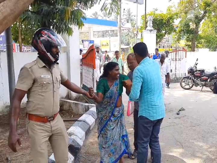 சீர்காழி காவல் துணை கண்காணிப்பாளர் அலுவலகம் முன்பு பெண் தீக்குளிக்க முயற்சி