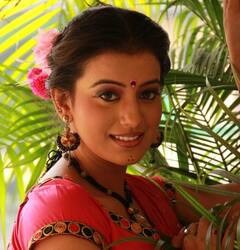 Bhojpuri Actress की पहली और अब की कमाई में है लाखों का फासला, जानिए कितना कमाया करती थीं ये नामी हसीनाएं