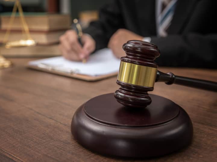 Bombay High court Vedict New India Assurance Company Limited appeal dismissed victim will get 1.25 crore Bombay High Court: 'टायर फटना दैवीय घटना नहीं, बल्कि मानवीय लापरवाही', पीड़ित को दें 1.25 करोड़ रुपये: कोर्ट का आदेश