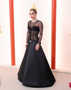 Oscars 2023 में Lady Gaga ने ब्लैक गाउन में ली थी स्टाइलिश एंट्री, लाइव परफॉर्मेंस में सिंगर के लुक ने किया शॉक्ड