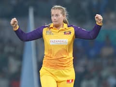 Photos: घरेलू मैदानों पर बेअसर दिखीं भारतीय महिला गेंदबाज, WPL में सर्वाधिक विकेट लेनी वाली टॉप-6 में भारत की एक भी बॉलर नहीं