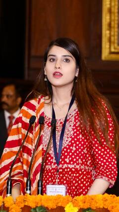 In Photos: दमदार भाषण से रातों-रात सोशल मीडिया सनसनी बनीं छत्तीसगढ़ की माहिरा खान, ट्रोल करने वालों को दिया जवाब