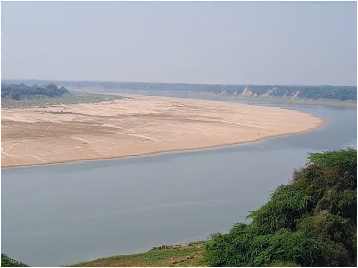 etawah survey work is being done by state and central team to assess loss due to pachnada dam construction ann Etawah: पचनद डैम बनने पर ग्रामीणों को होगा कितना नुकसान, आकलन के लिए कराया जा रहा ड्रोन से सर्वे