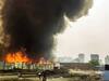Mumbai Fire: मुंबई के मलाड की झुग्गी बस्ती में लगी भीषण आग, 15 से 20 LPG सिलेंडर में ब्लास्ट