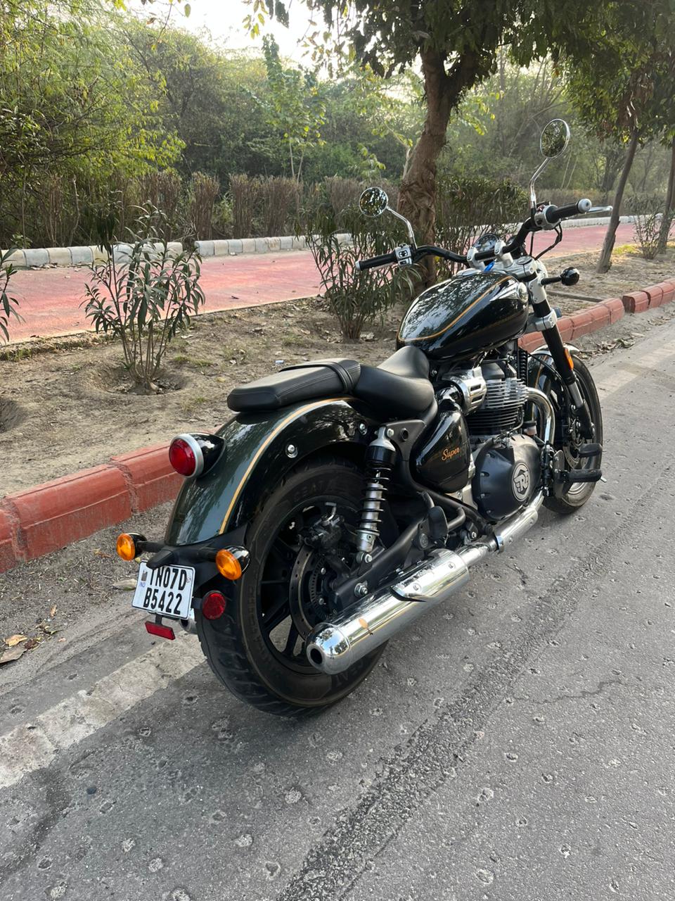 Roadster 650 royal cheap enfield