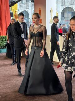 Oscars 2023: Lady Gaga એ બ્લેક ગાઉનમાં કરી હતી સ્ટાઈલિશ એન્ટ્રી, લાઈવ પરફોર્મંસમાં સિંગરના લુકે કર્યા દંગ