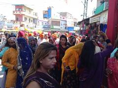 In Pics: कोटा के स्वांग में दिखा देश-विदेश की झलकियां, जमकर थिरके किन्नर, देखें तस्वीरें