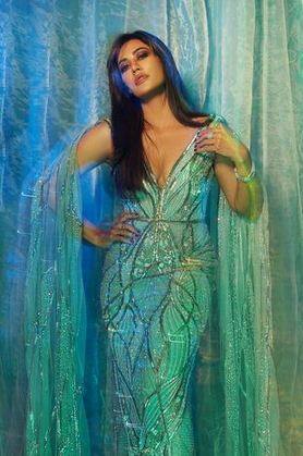 ਅਭਿਨੇਤਰੀ ਚਿਤਰਾਂਗਦਾ ਸਿੰਘ ਡੀਪਨੇਕ ਆਊਟਫਿਟ 'ਚ ਕਾਫੀ ਸਟਾਈਲਿਸ਼ ਲੱਗ ਰਹੀ ਹੈ। ਉਸ ਦੀਆਂ ਤਸਵੀਰਾਂ ਦੇਖ ਕੇ ਪ੍ਰਸ਼ੰਸਕ ਹਾਏ-ਹਾਏ ਕਰ ਰਹੇ ਹਨ।