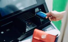 ছেলের উপরই চড়াও বাবা? গ্লাসগোর ঘটনায় হইচই