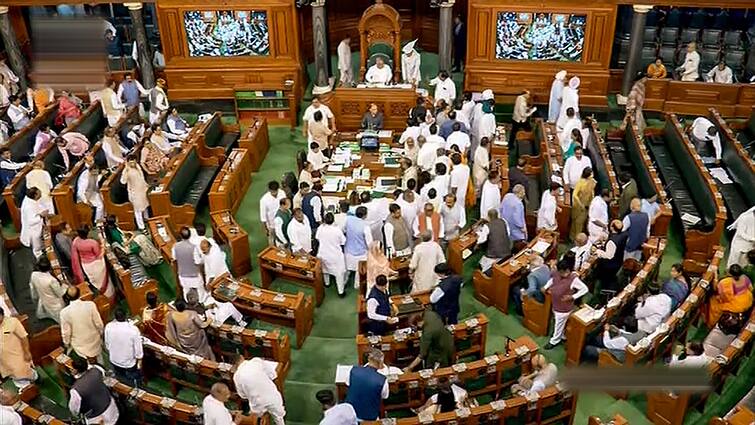 Parliament Budget Session   Congress and BJP Slams Each other on Rahul Gandhi Remarks Adani Row  ANN Parliament Budget Session: विदेश में दिए गए राहुल गांधी के बयान पर बीजेपी ने कहा माफी मांगें वो, हंगामें के चलते नहीं चल पाई संसद