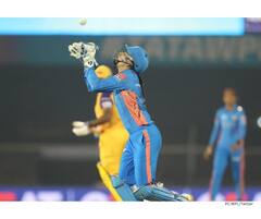 MIW vs UPW, WPL 2023 : मुंबईच्या विजयाची मालिका सुरुच, यूपीचा 8 गडी राखून पराभव