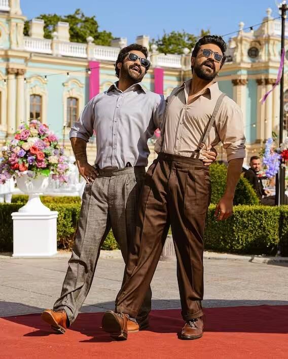 এস এস রাজামৌলি পরিচালিত ম্যাগনাম ওপাস 'আর আর আর' ছবির গান 'নাটু নাটু' পেল 'সেরা মৌলিক গান' বিভাগে অস্কার। ৮০তম গোল্ডেন গ্লোবের পর দেশে অস্কার নিয়ে এল এই গান।