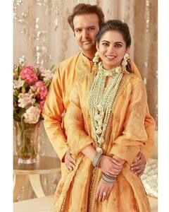 Isha Ambani Wedding: क्रिकेटर्स से लेकर एक्टर्स और पॉलिटिशियन तक, देखें ईशा अंबानी की शाही शादी में कौन-कौन हुआ शामिल