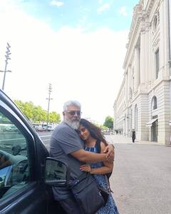 AK Photos : ‘சின்ன சிறு கூட்டுக்குள்ள சொர்க்கம் இருக்கு..’நடிகர் அஜித் குடும்பத்தின் அழகான புகைப்படம்!