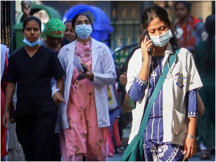 Dr Randeep Guleria on H3N2 Influenza Virus, he said people should take vaccine wear mask and avoid crowded places H3N2 Influenza: मास्क, वैक्सीन और सैनिटाइजेशन... फ्लू के बढ़ते मामलों पर डॉ. रणदीप गुलेरिया ने किया सावधान