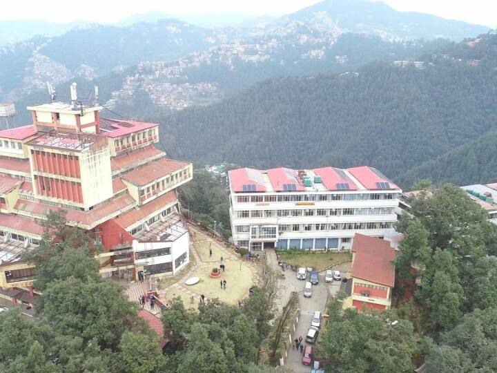 Himachal Pradesh: सत्ता परिवर्तन के बाद HPU में है बदलाव का इंतजार, अब तक नहीं मिल पाया है अपना कुलपति Himachal Pradesh HPU is waiting for change the people appointed in the BJP government still working in his post ANN Himachal Pradesh: सत्ता परिवर्तन के बाद HPU में है बदलाव का इंतजार, अब तक नहीं मिल पाया है अपना कुलपति