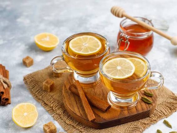 Honey Ginger Iced Tea Recipe: गर्मियों के लिए बेस्ट है हनी जिंजर आइस टी, ऐसे बनाएं सबको आएगा खूब पसंद Honey Ginger Iced Tea Recipe: गर्मियों के लिए बेस्ट है हनी जिंजर आइस टी, ऐसे बनाएं सबको आएगा खूब पसंद