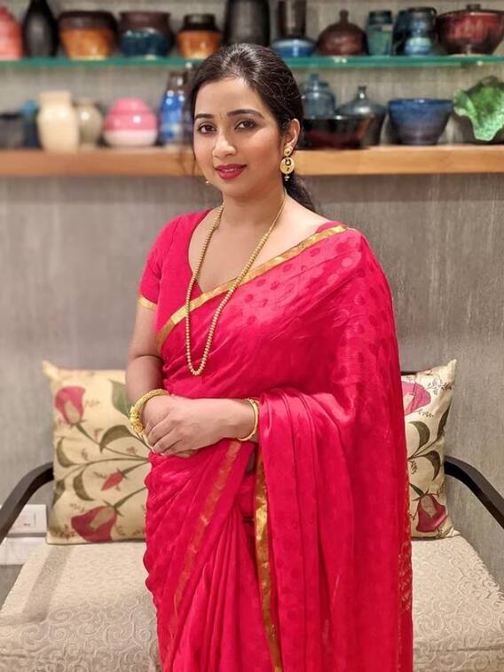 வைரலாகும் ஸ்ரேயா கோஷலின் பிறந்தநாள் கொண்டாட்ட வீடியோ!