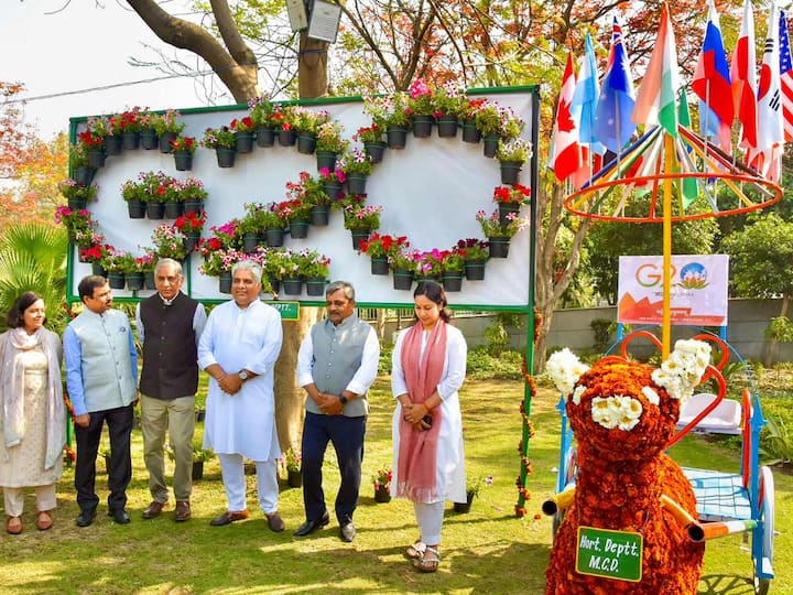Union Minister of Labour and Employment Bhupender Yadav inaugurated the flower festival, titled ‘Colour and Vibrancy.' (Image: PTI )