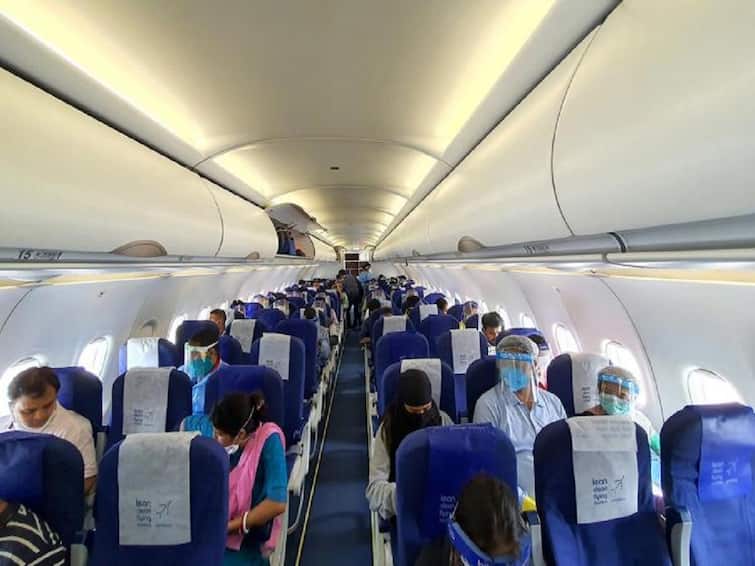 IndiGo Flight Diverted To Karachi Due To Medical Emergency know more details நடுவானில் உயிருக்கு போராடிய பயணி...இந்திய விமானம் பாகிஸ்தானில் தரையிறக்கப்பட்டதால் பரபரப்பு..!