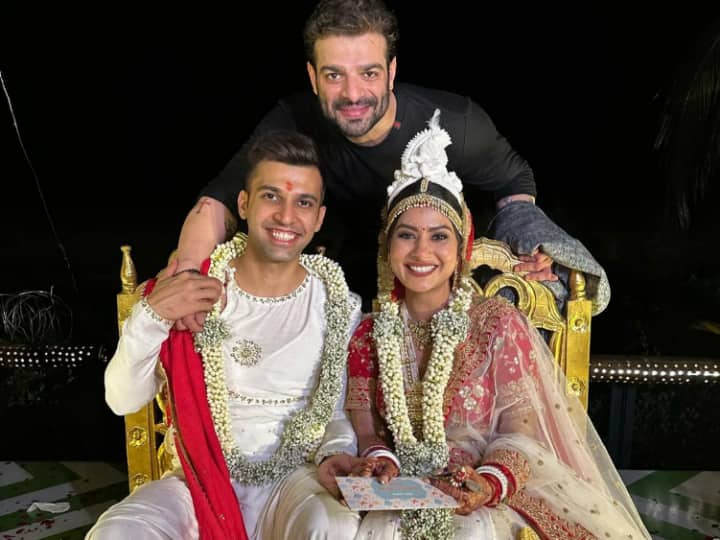 Karan Patel shares Krishna Mukherjee wedding picture and writes a special note for actress Krishna Mukherjee Wedding Photo: रियल लाइफ में दुल्हन बनीं करण पटेल की ऑन स्क्रीन बहू कृष्णा, एक्टर ने शेयर की खूबसूरत तस्वीर