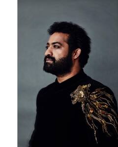 95th Academy Awards: धोती-कुर्ते में पहुंचे आरआरआर के डारेक्टर SS राजामौली, हैंडसम हंक राम चरण और जूनियर एनटीआर ने की ट्विंनिंग