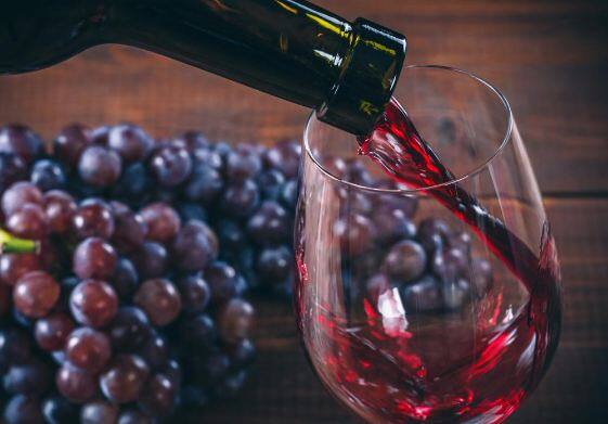 Red wine can be a boon to health reducing the risk of cancer and stroke Benefits Of Red Wine: ਸਿਹਤ ਲਈ ਵਰਦਾਨ ਸਾਬਤ ਹੋ ਸਕਦੀ ਰੈੱਡ ਵਾਈਨ, ਕੈਂਸਰ ਤੇ ਸਟ੍ਰੌਕ ਦੇ ਖਤਰੇ ਨੂੰ ਕਰਦੀ ਘੱਟ