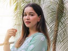 सहेली की शादी में सचिन तेंदुलकर की इकलौती बेटी सारा तेंदुकलर के आगे फिकी पड़ी दुल्हनिया, हर तरफ हो रहे हैं सारा के चर्चे