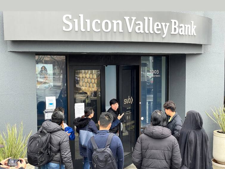 SVB Collapse: What Banks Do With Your Money And What Happens To The Deposits If A Bank Fails SVB Collapse: What Banks Do With Your Money And What Happens To The Deposits If A Bank Fails